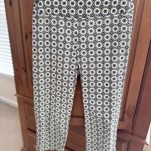 new directions Black & White Circular Geometric Pull-On Ankle Pants